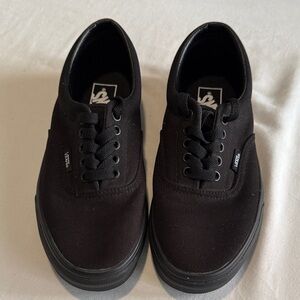 Like new! Vans Authentic Shoe